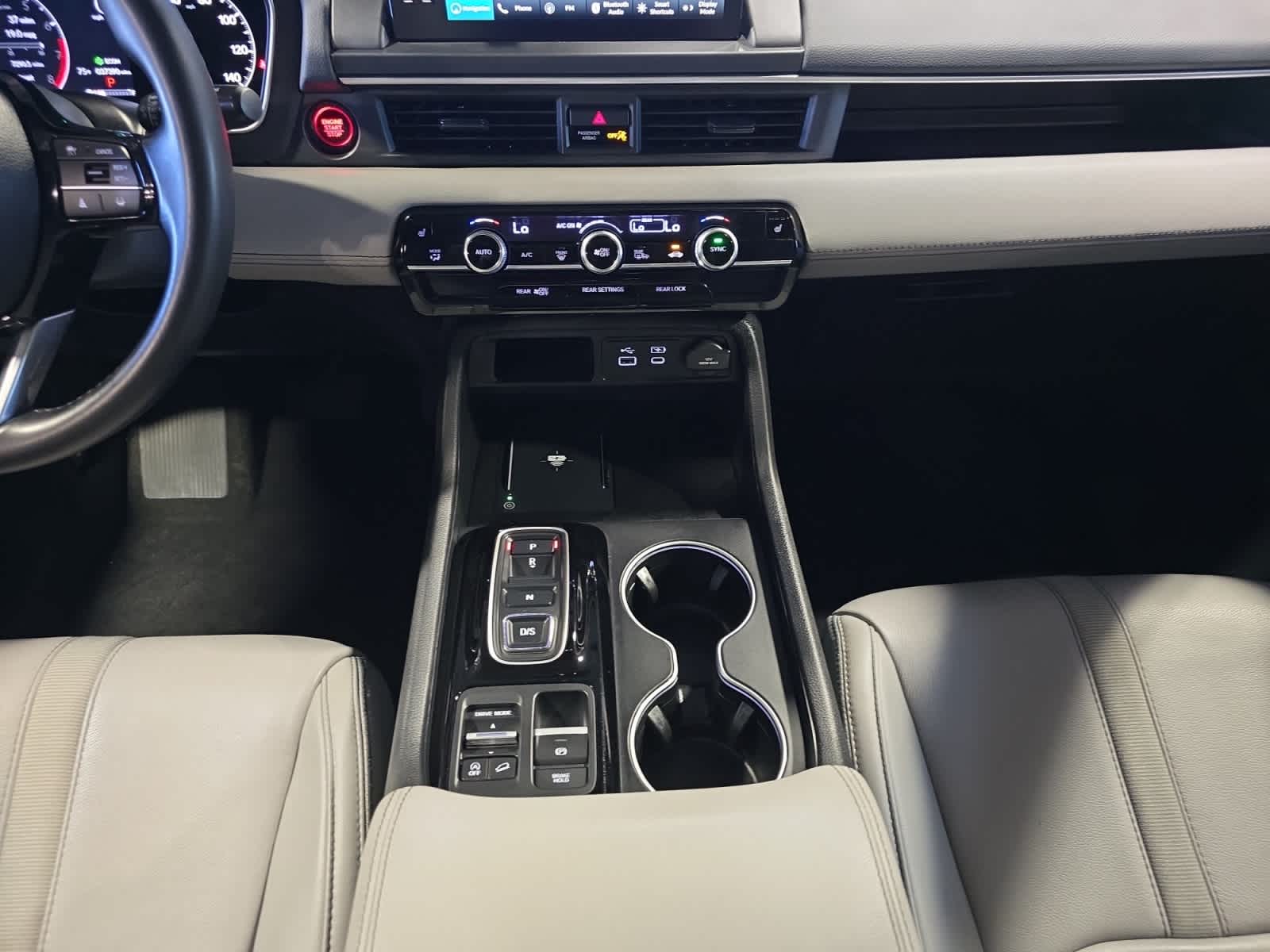 2025 Honda Pilot Touring - Photo 15