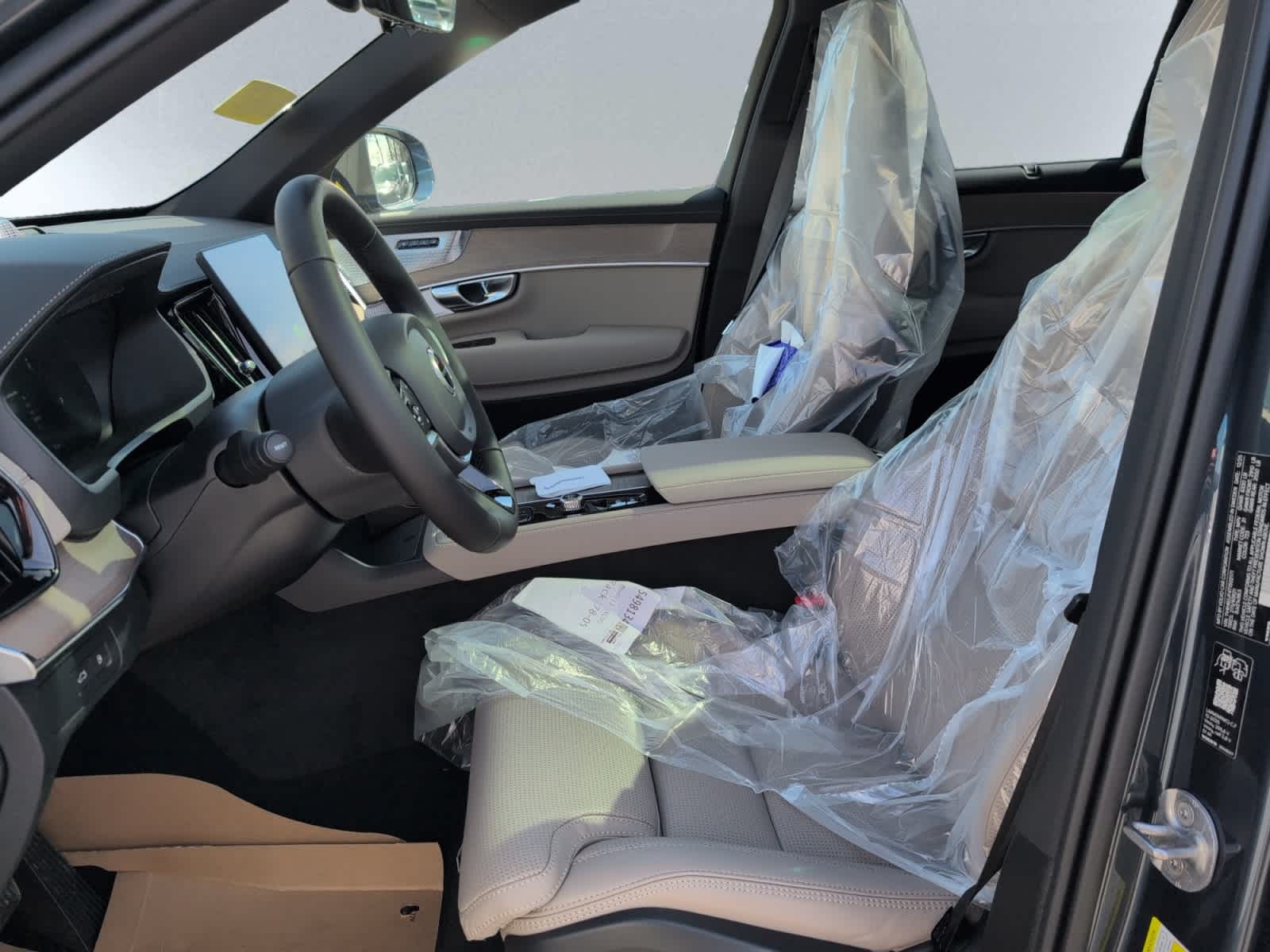 new 2026 Volvo XC90 plug-in hybrid car, priced at $92,625