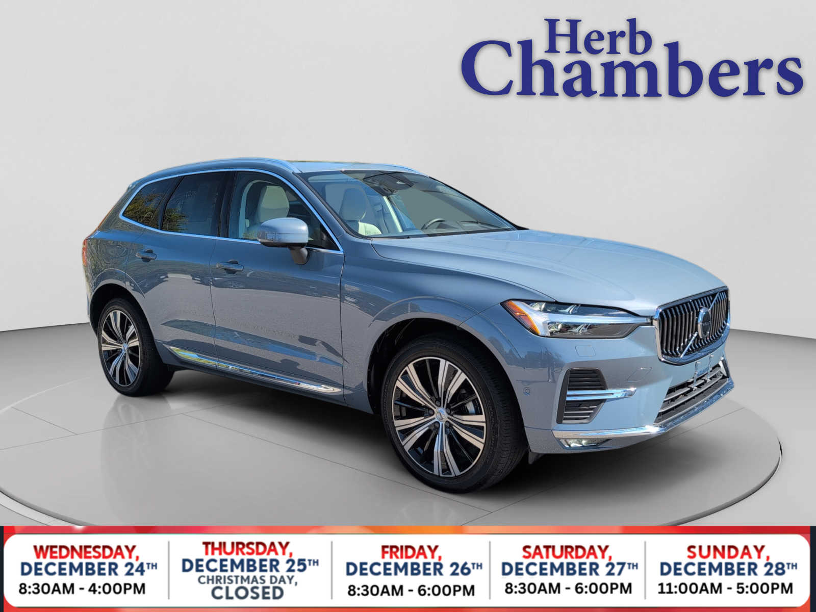 2023 Volvo XC60 Plus's photo