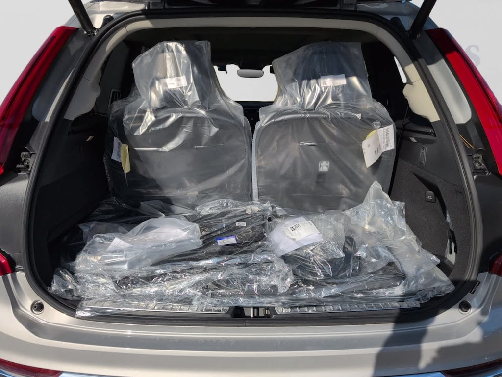 Used 2025 Volvo XC90 plug-in hybrid T8 Plus 6-Seater SUV