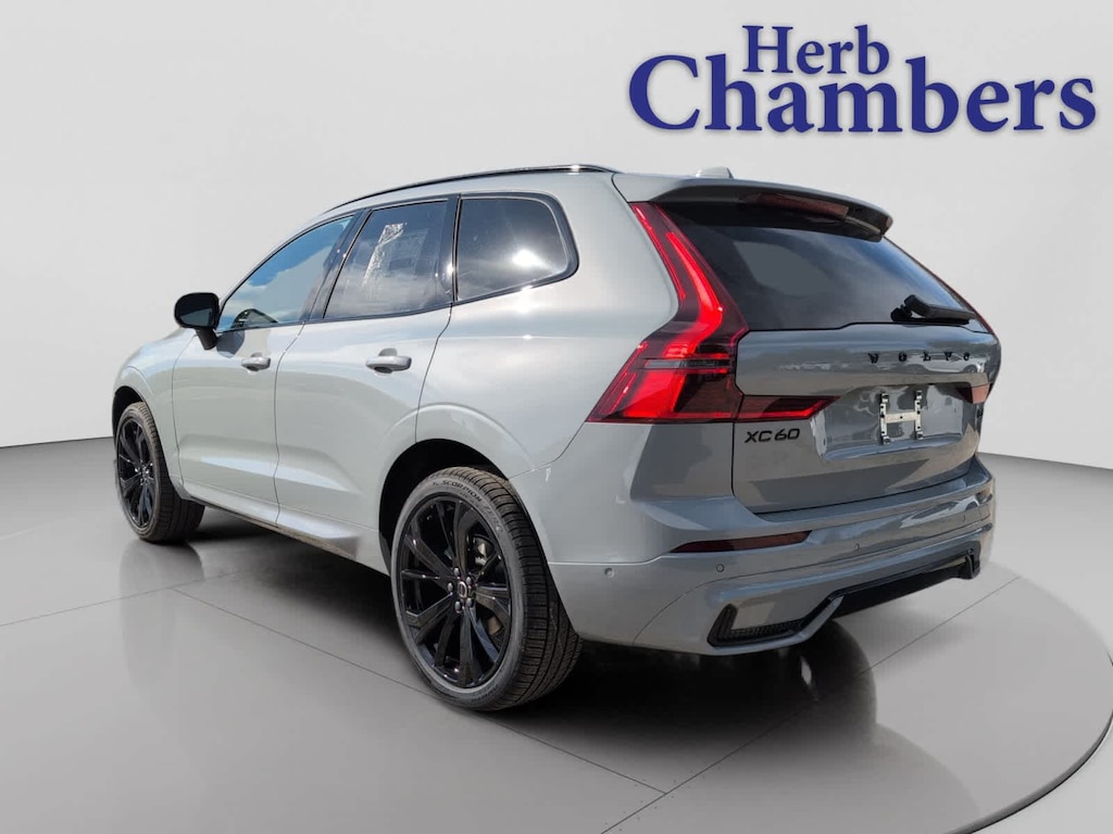 New 2026 Volvo XC60 B5 Ultra Black Edition SUV