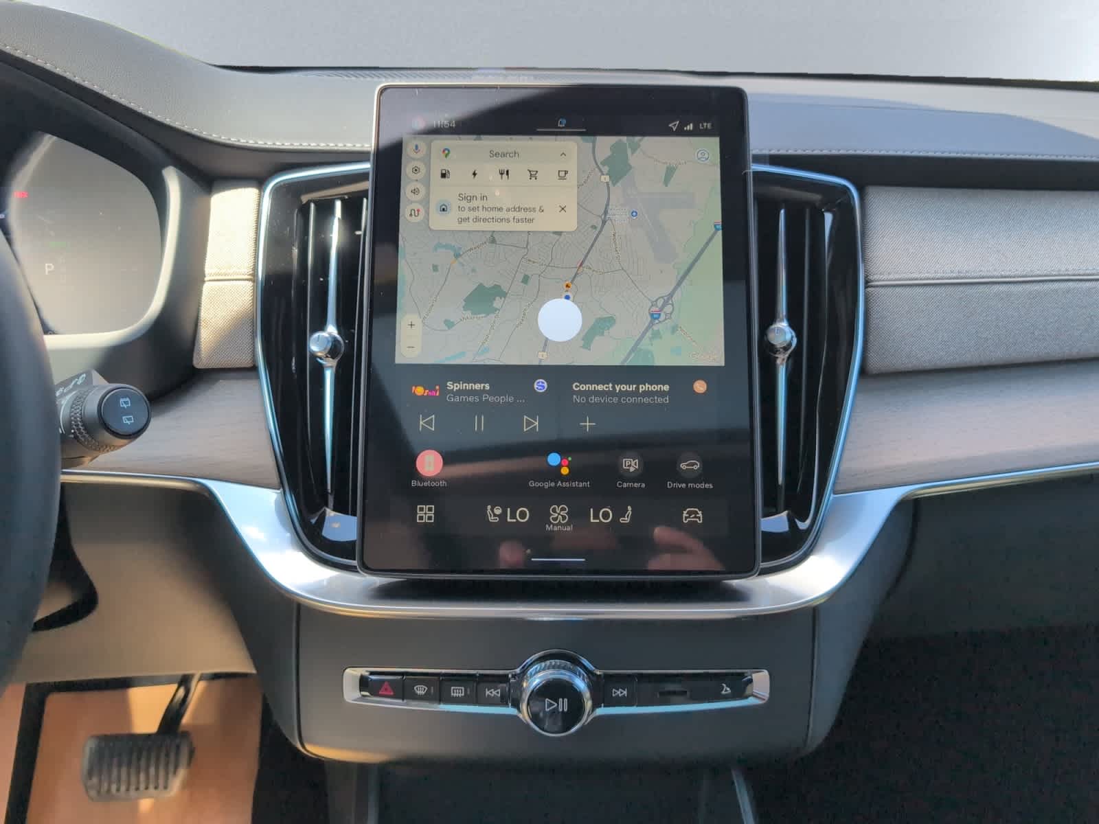 new 2026 Volvo XC90 plug-in hybrid car, priced at $81,875