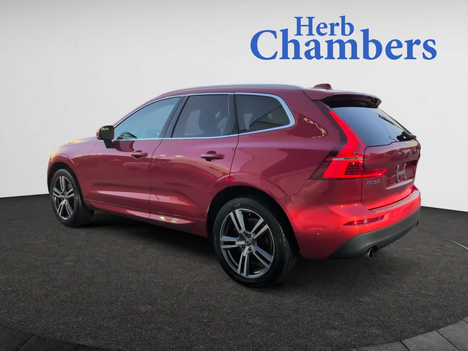 2019 Volvo XC60 T6 Momentum photo 3