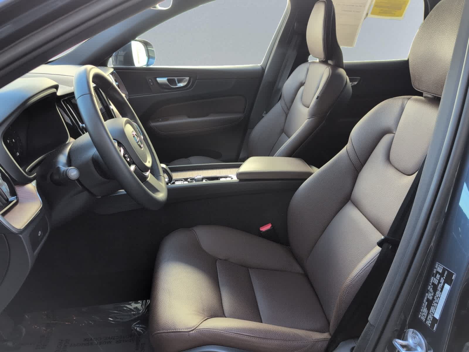 used 2023 Volvo XC60 car, priced at $34,498