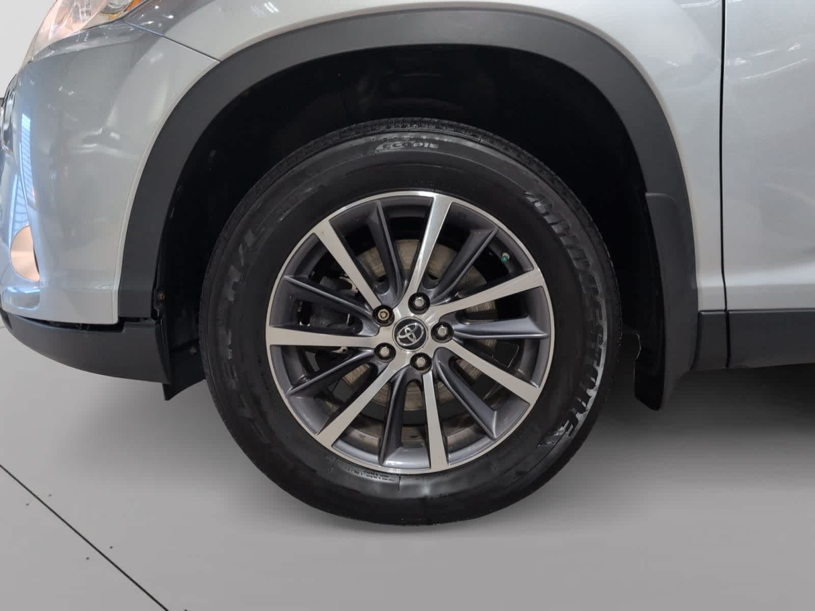 used 2019 Toyota Highlander car, priced at $24,998