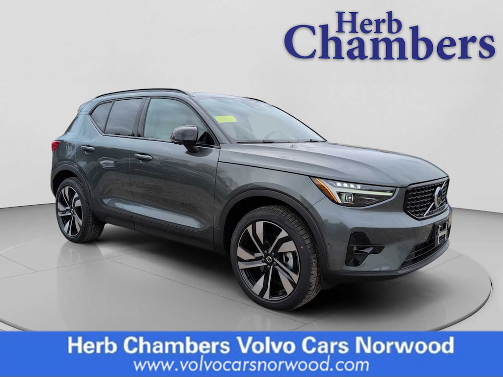 New 2026 Volvo XC40 B5 Ultra SUV