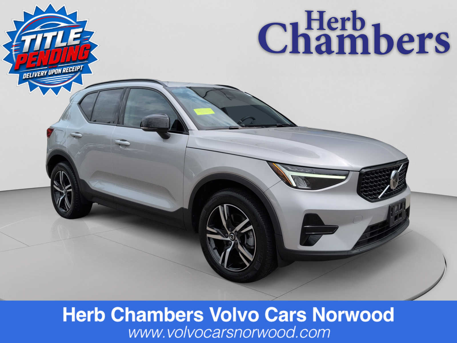 2024 Volvo XC40 SUV 
