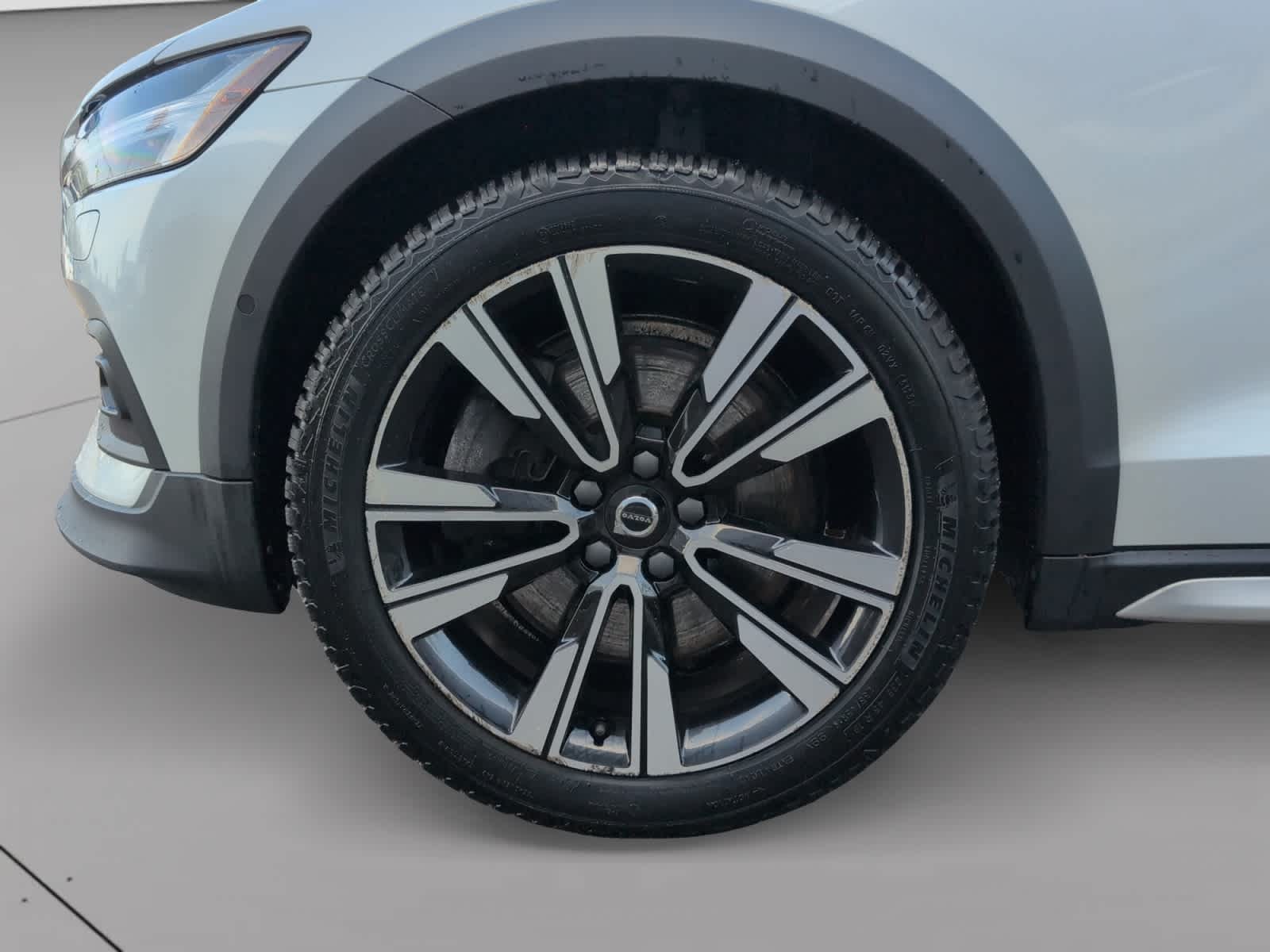 used 2020 Volvo V60 Cross Country car, priced at $24,998