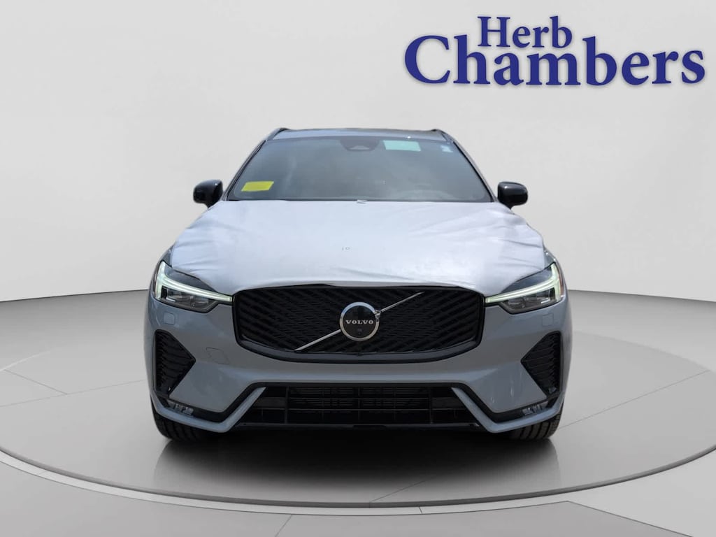 New 2026 Volvo XC60 B5 Plus SUV