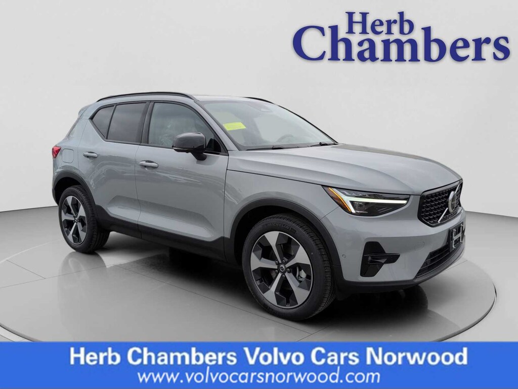 New 2026 Volvo XC40 B5 Plus SUV