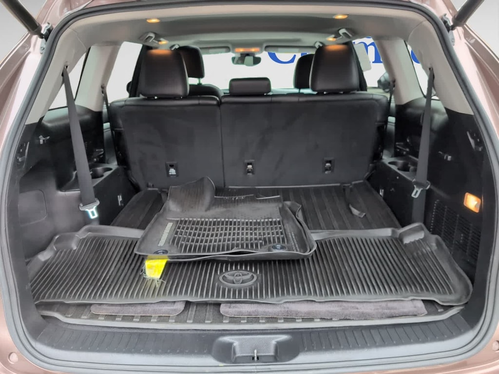 Used 2017 Toyota Highlander XLE V6 SUV