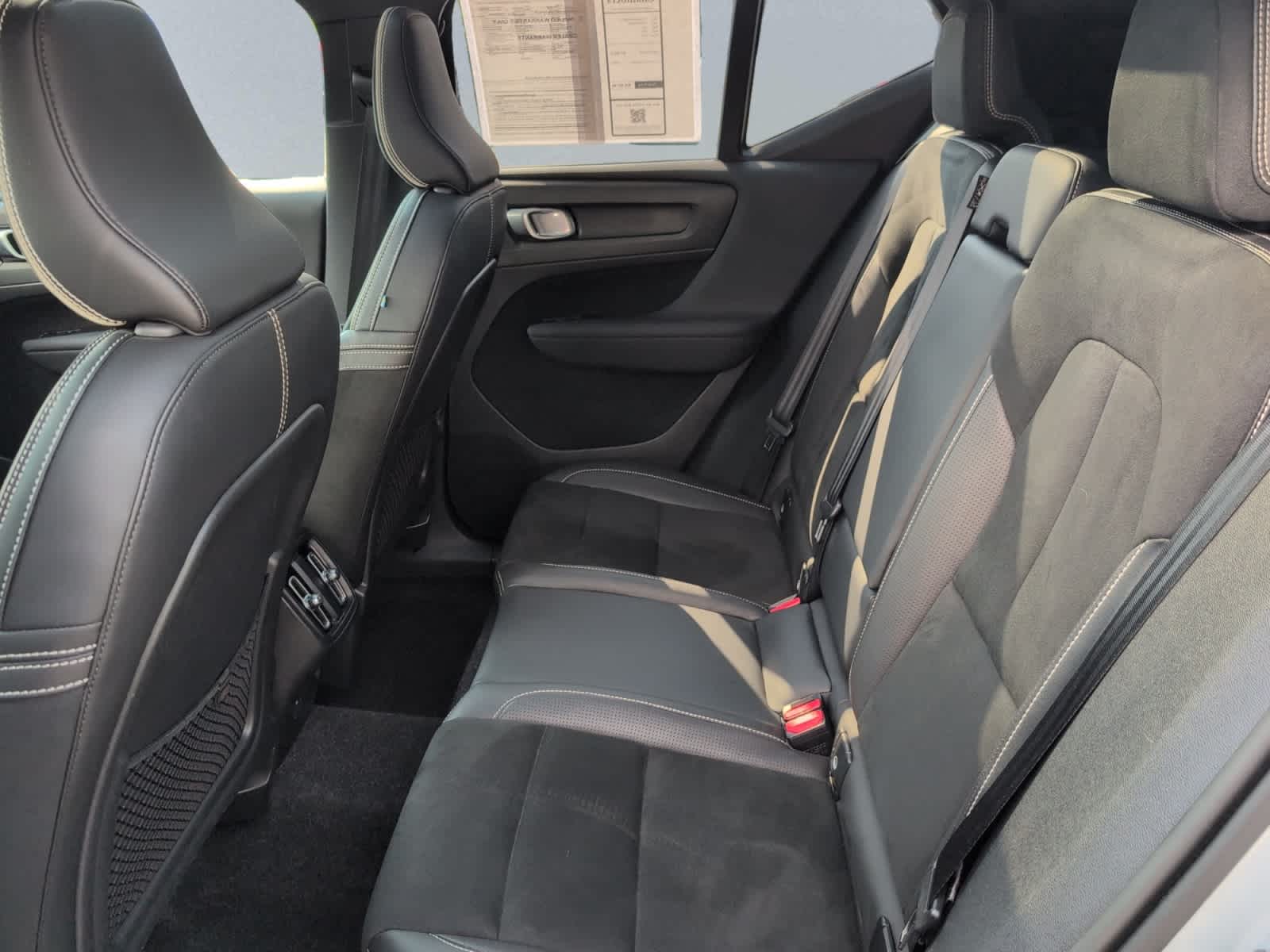 2021 Volvo XC40 18