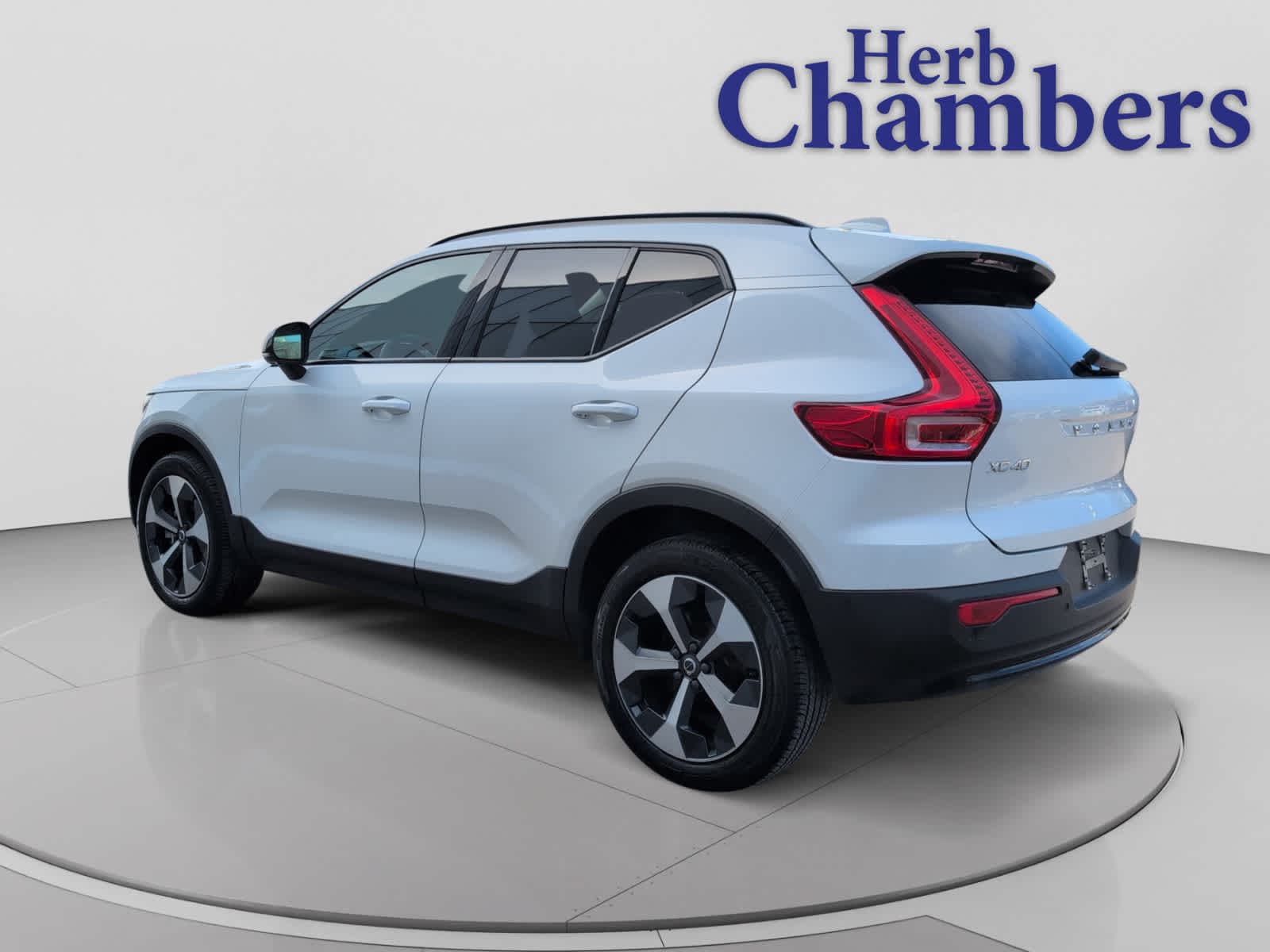 used 2023 Volvo XC40 car, priced at $29,998