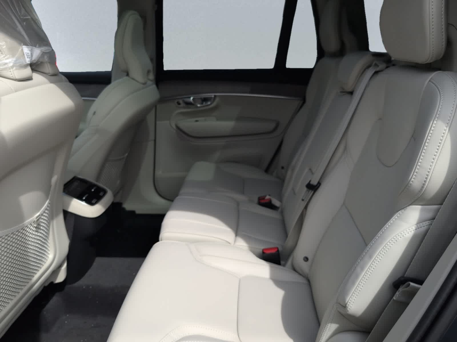 new 2026 Volvo XC90 car, priced at $75,530