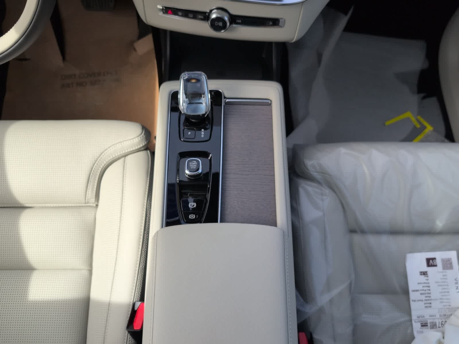 new 2026 Volvo XC90 plug-in hybrid car, priced at $85,625