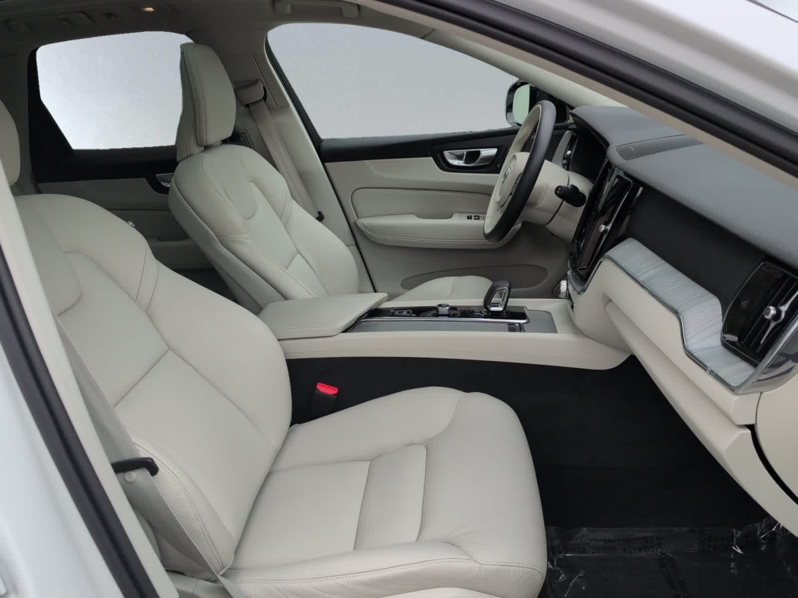 used 2024 Volvo XC60 car, priced at $36,998