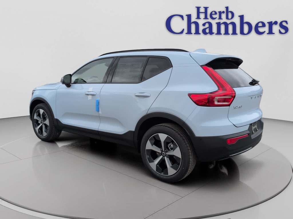 New 2026 Volvo XC40 B5 Plus SUV