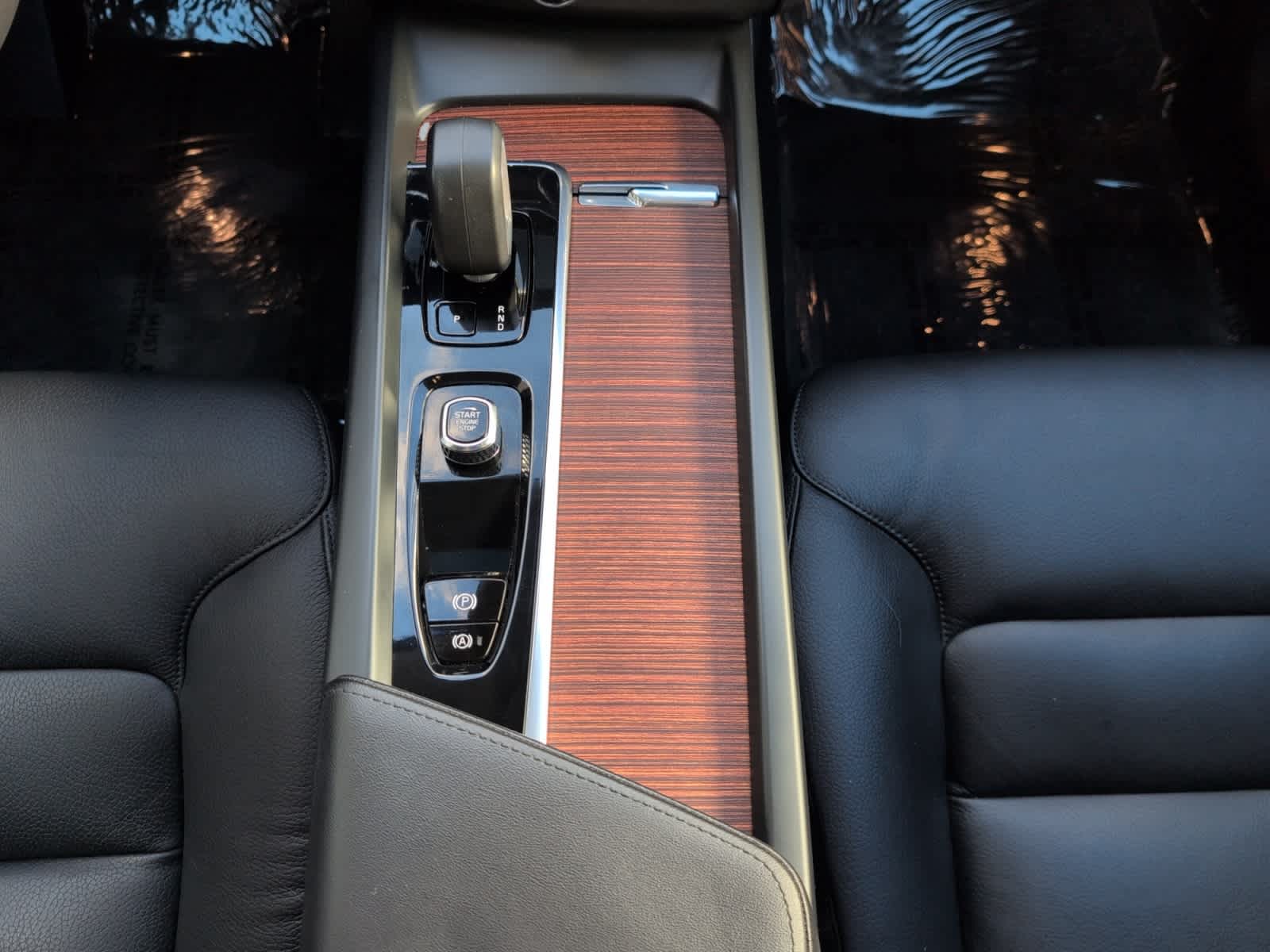 used 2023 Volvo XC60 car, priced at $31,998