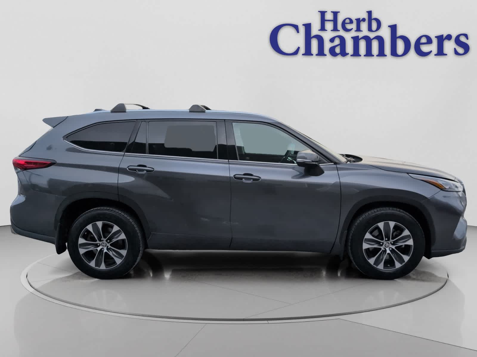 used 2020 Toyota Highlander car, priced at $27,998