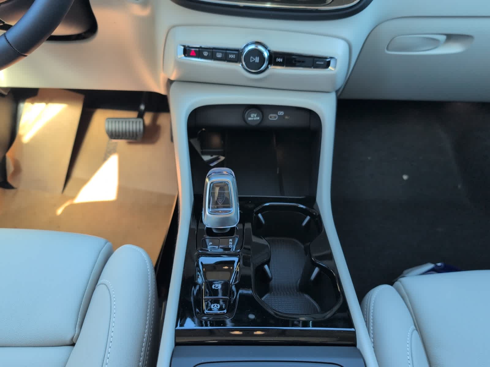 new 2026 Volvo XC40 car, priced at $53,525