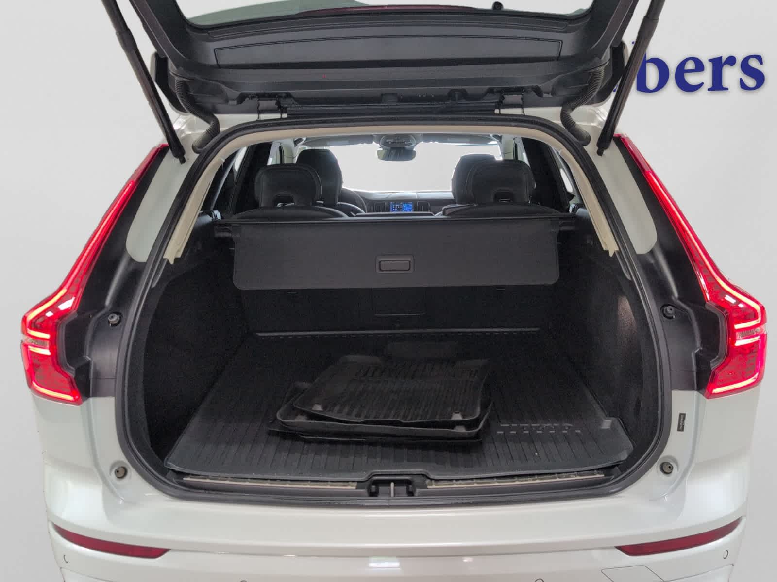 used 2023 Volvo XC60 car, priced at $35,498