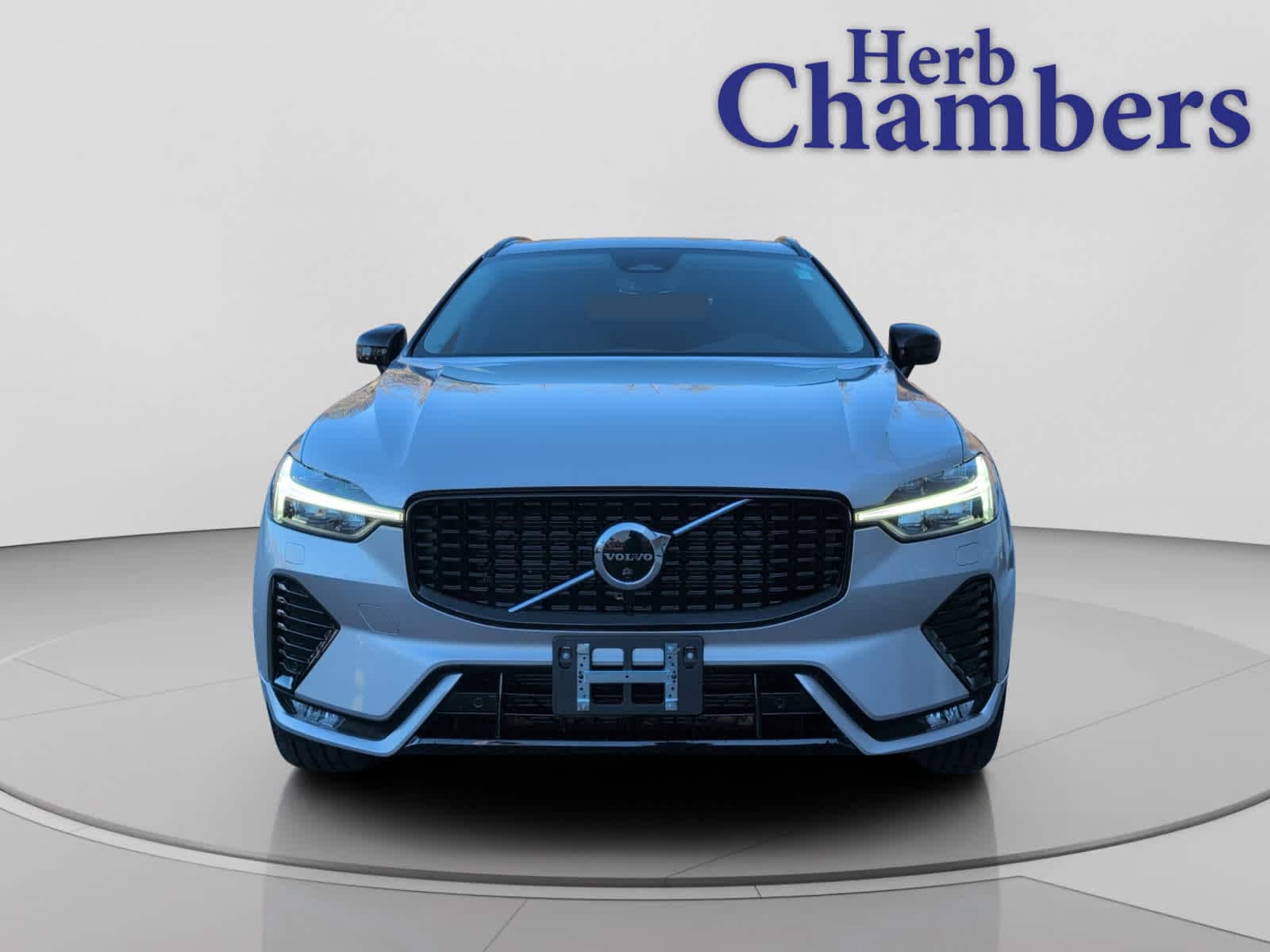 used 2023 Volvo XC60 car, priced at $35,998