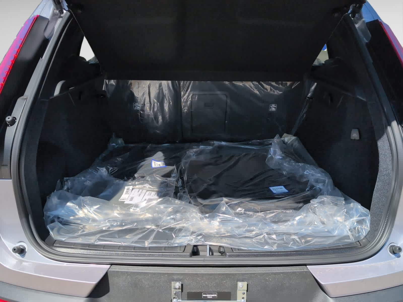 2026 Volvo XC40 Plus photo 4