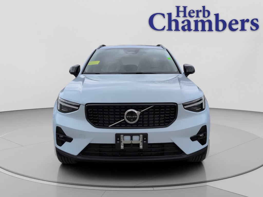 New 2026 Volvo XC40 B5 Plus SUV