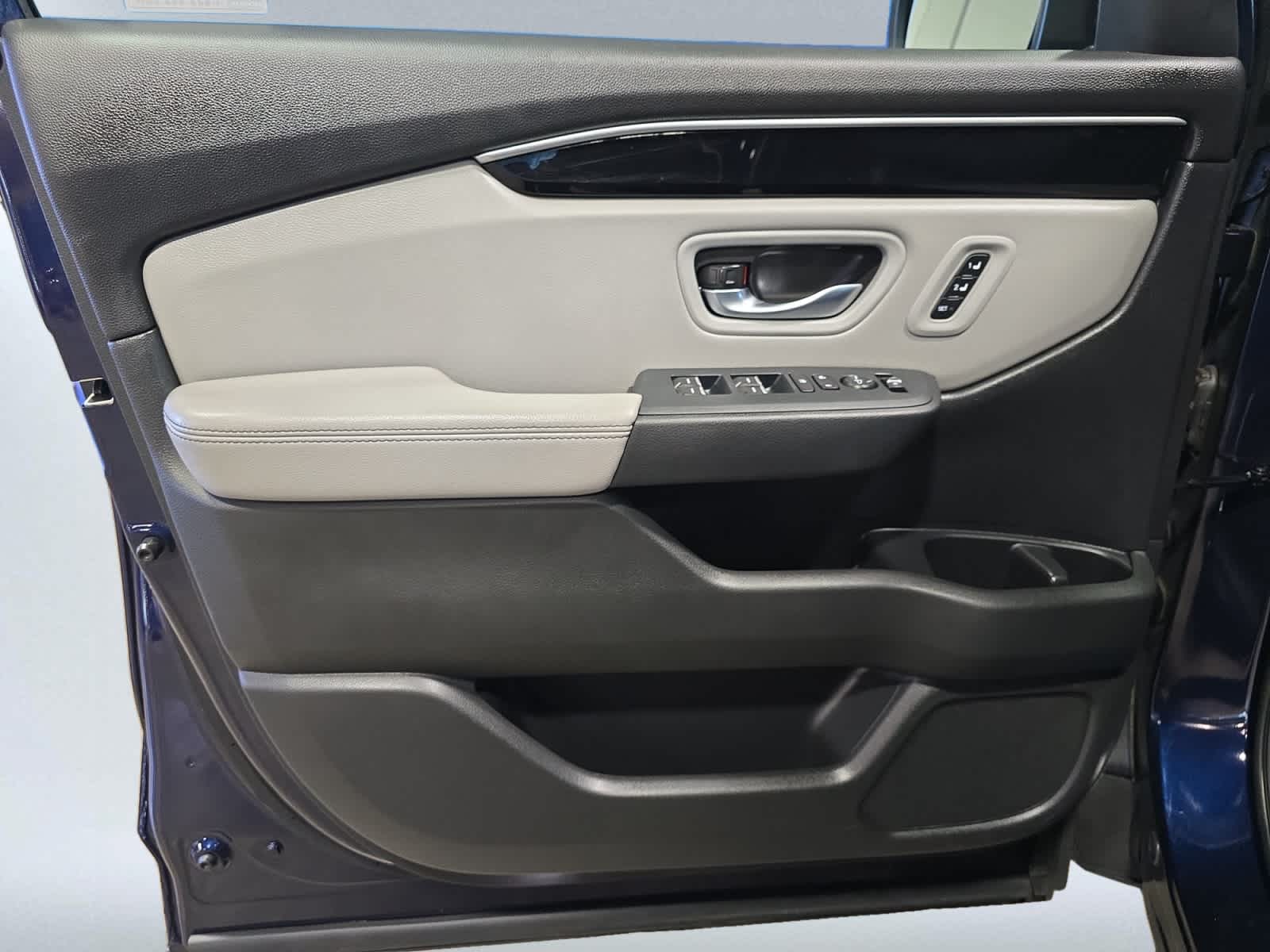 2025 Honda Pilot Touring - Photo 14