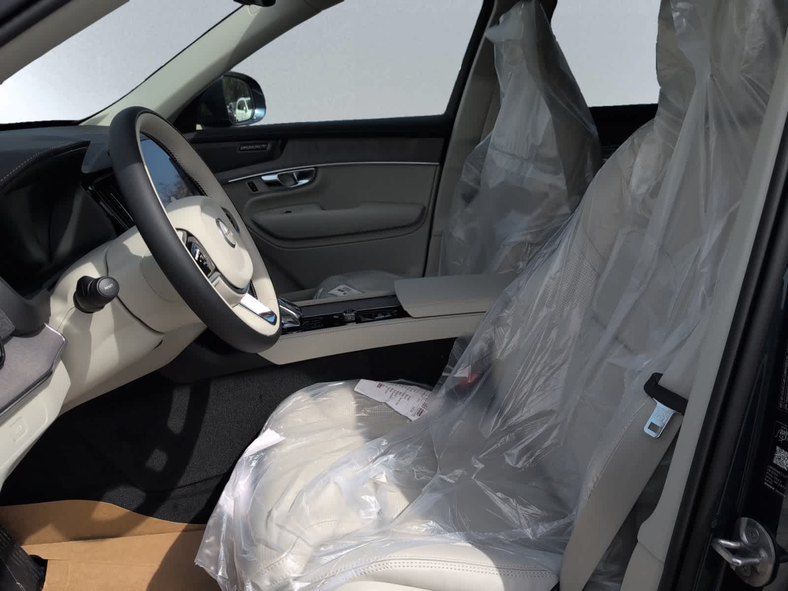 new 2026 Volvo XC90 car, priced at $75,270