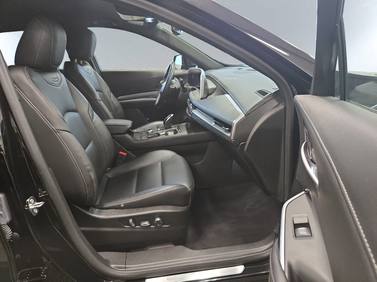 2024 Cadillac XT4 Premium Luxury - Photo 40