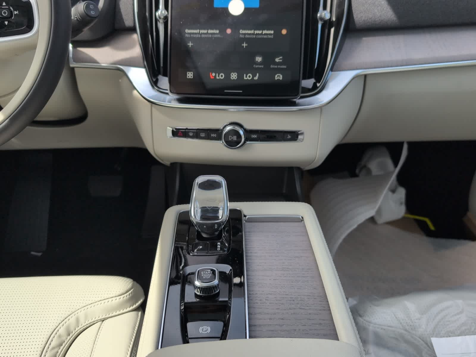 new 2026 Volvo XC90 plug-in hybrid car, priced at $85,320