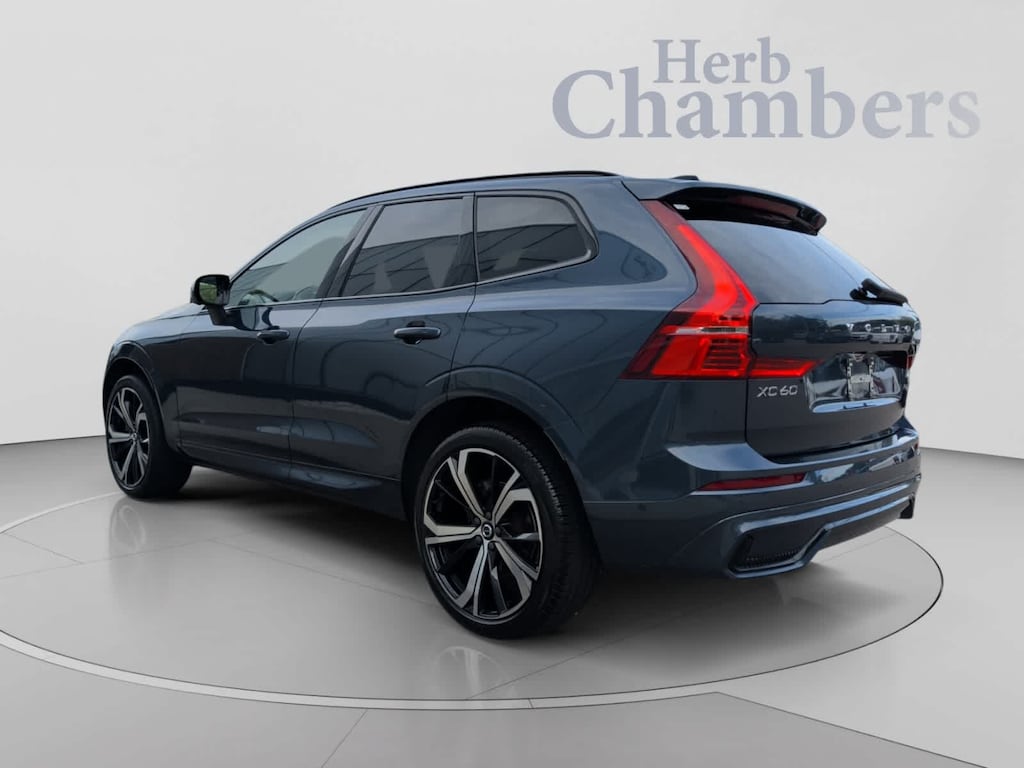 Used 2023 Volvo XC60 B5 AWD Ultimate Dark SUV