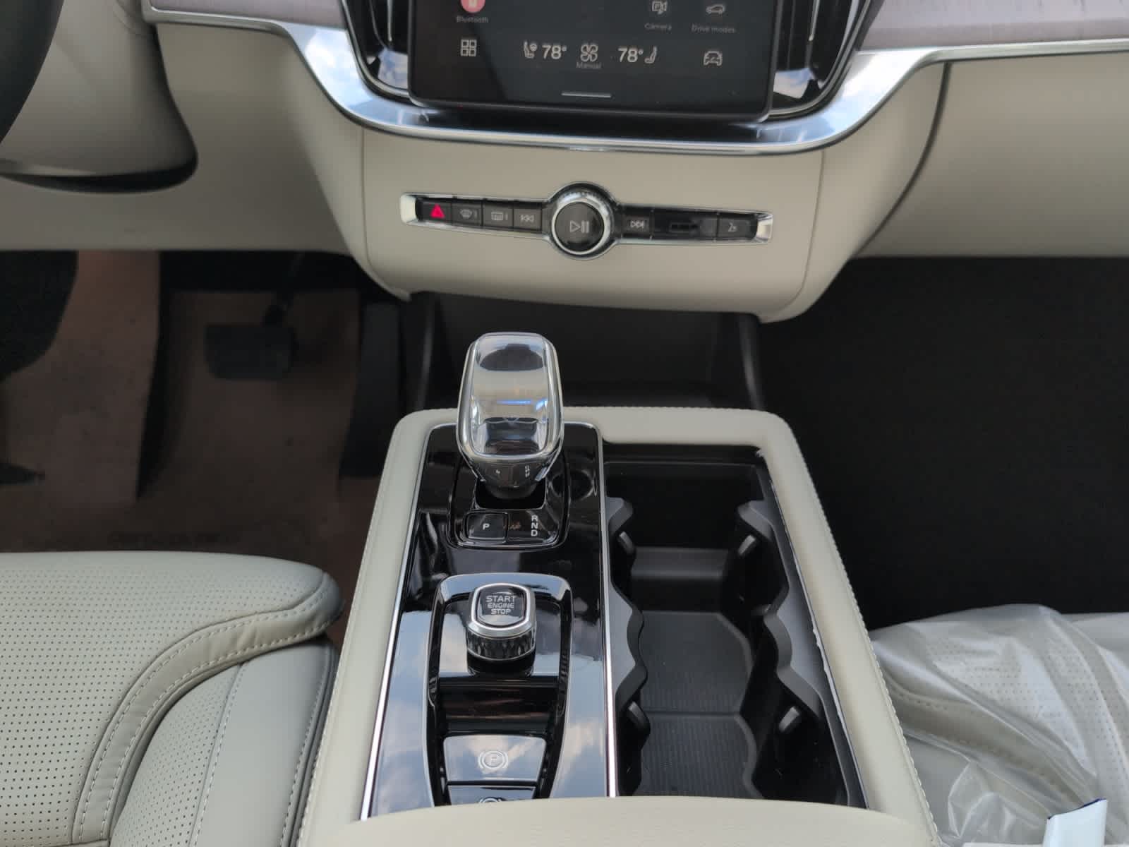 new 2026 Volvo XC90 car, priced at $75,155