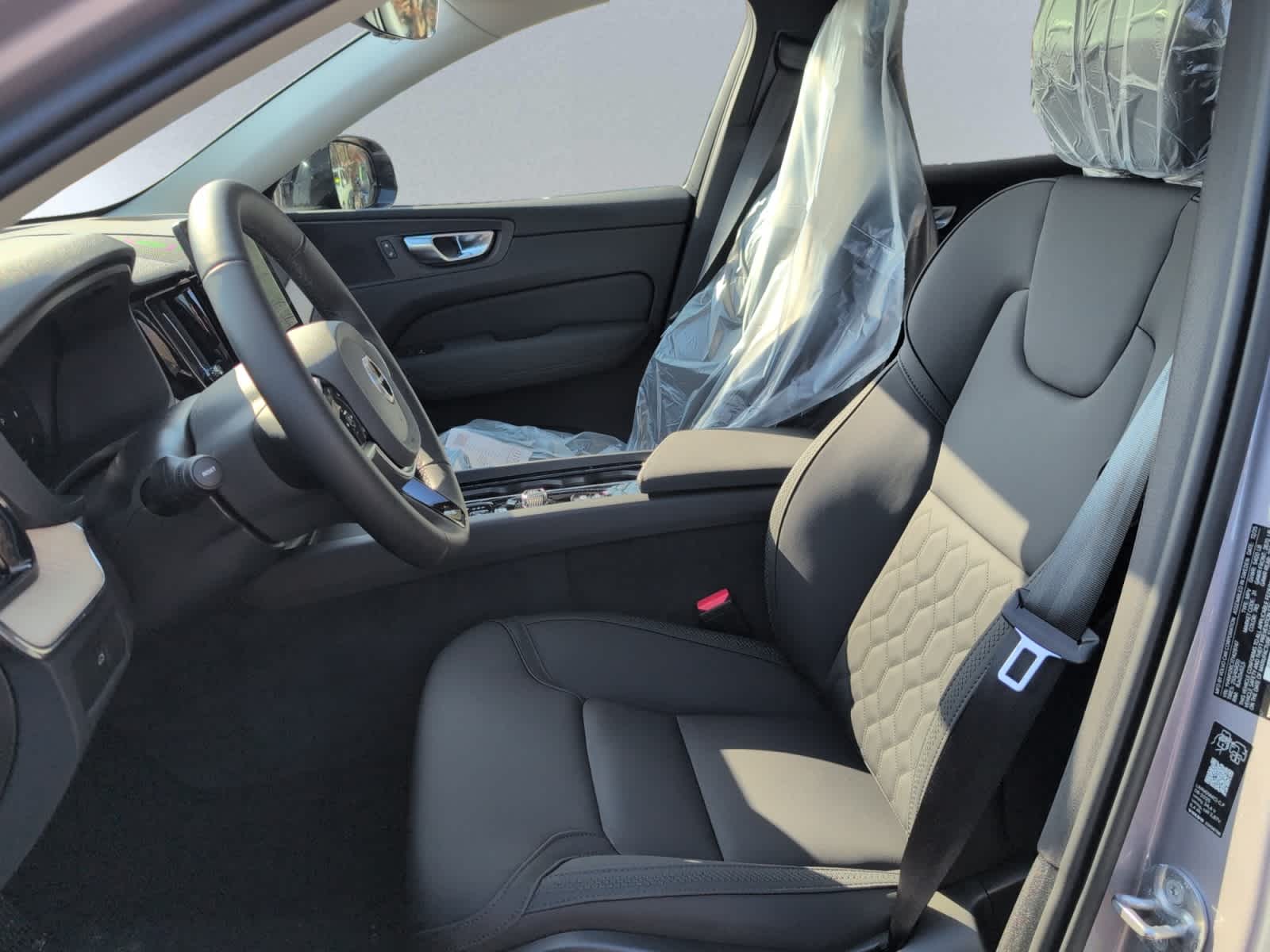 new 2026 Volvo XC60 car, priced at $58,105