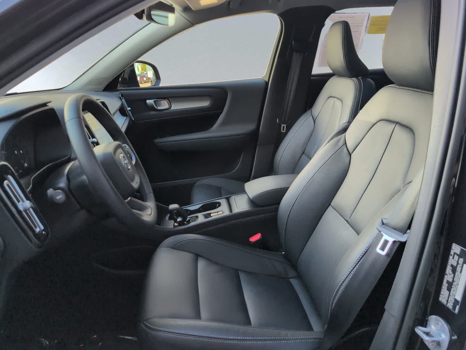 used 2024 Volvo XC40 car, priced at $31,998