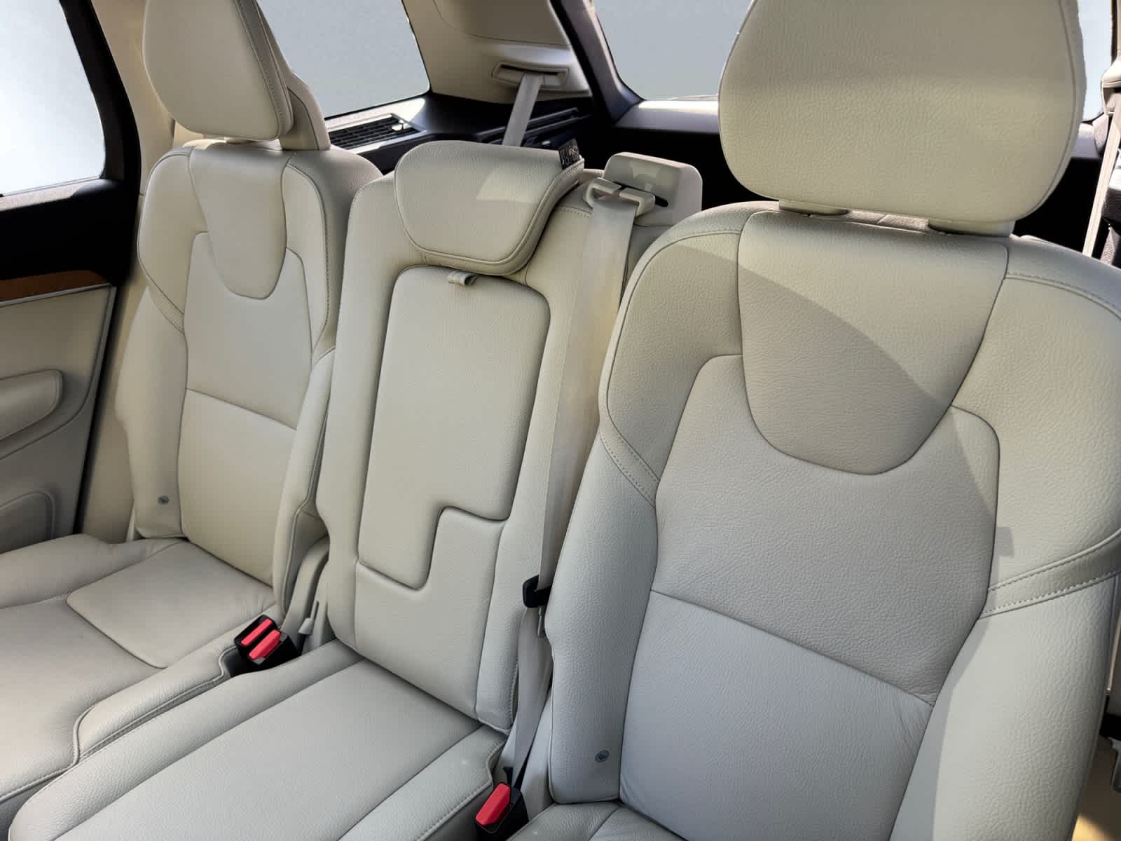 used 2022 Volvo XC90 car, priced at $31,998