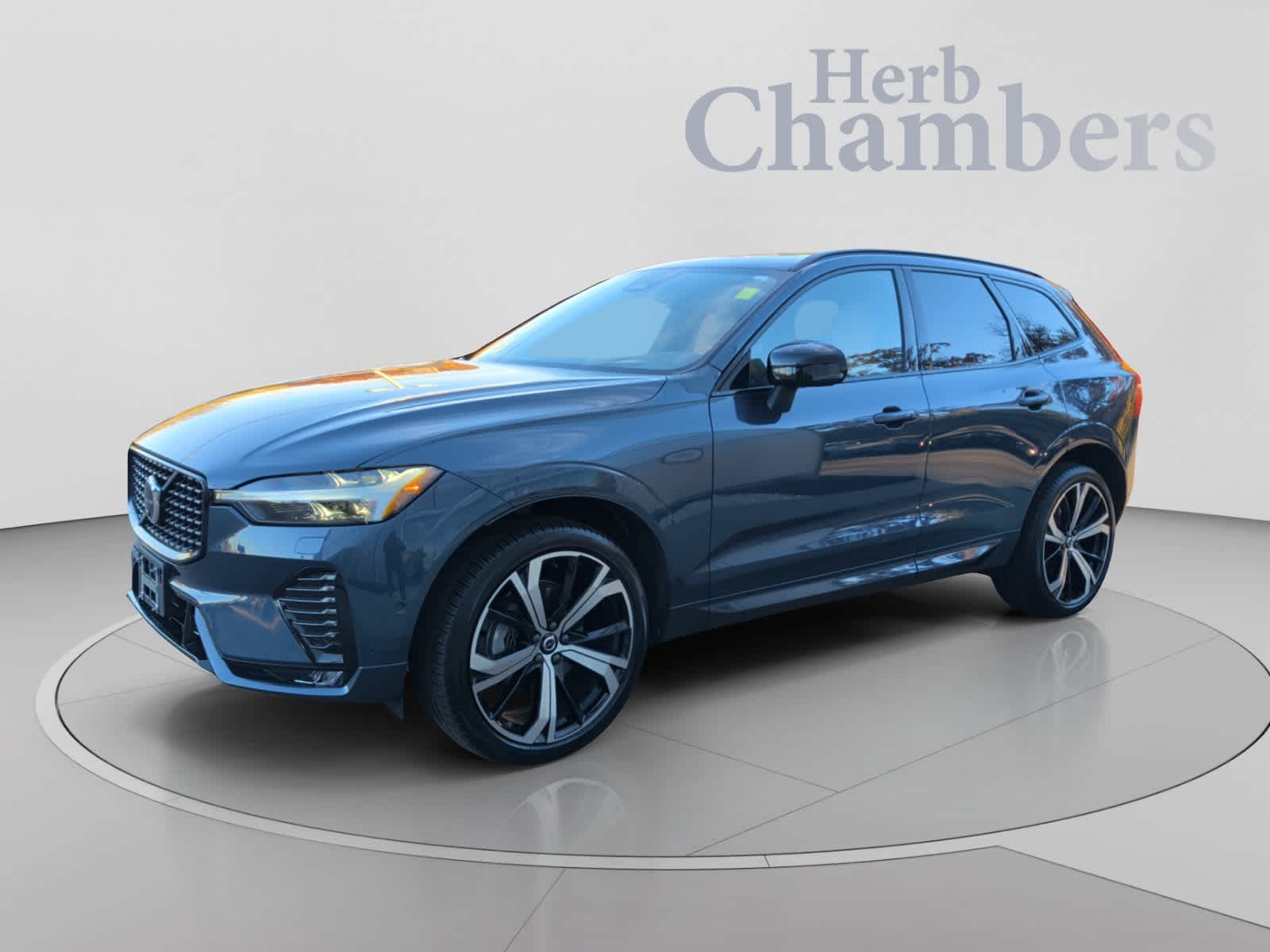 Used 2025 Volvo XC60 B5 Ultra SUV