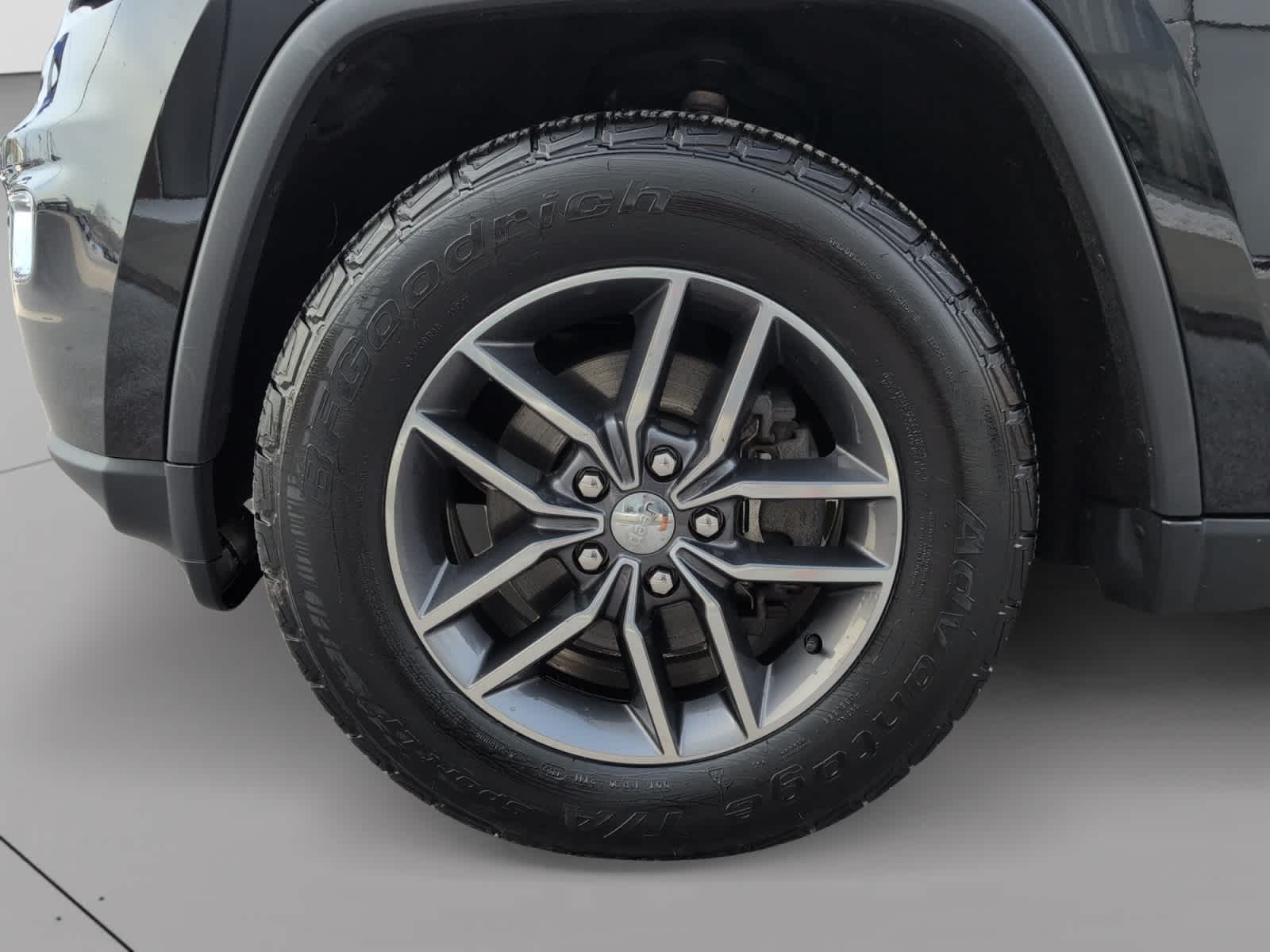 used 2018 Jeep Grand Cherokee car, priced at $18,998