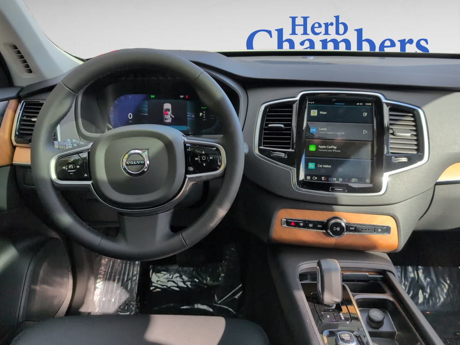 used 2025 Volvo XC90 plug-in hybrid car, priced at $78,455