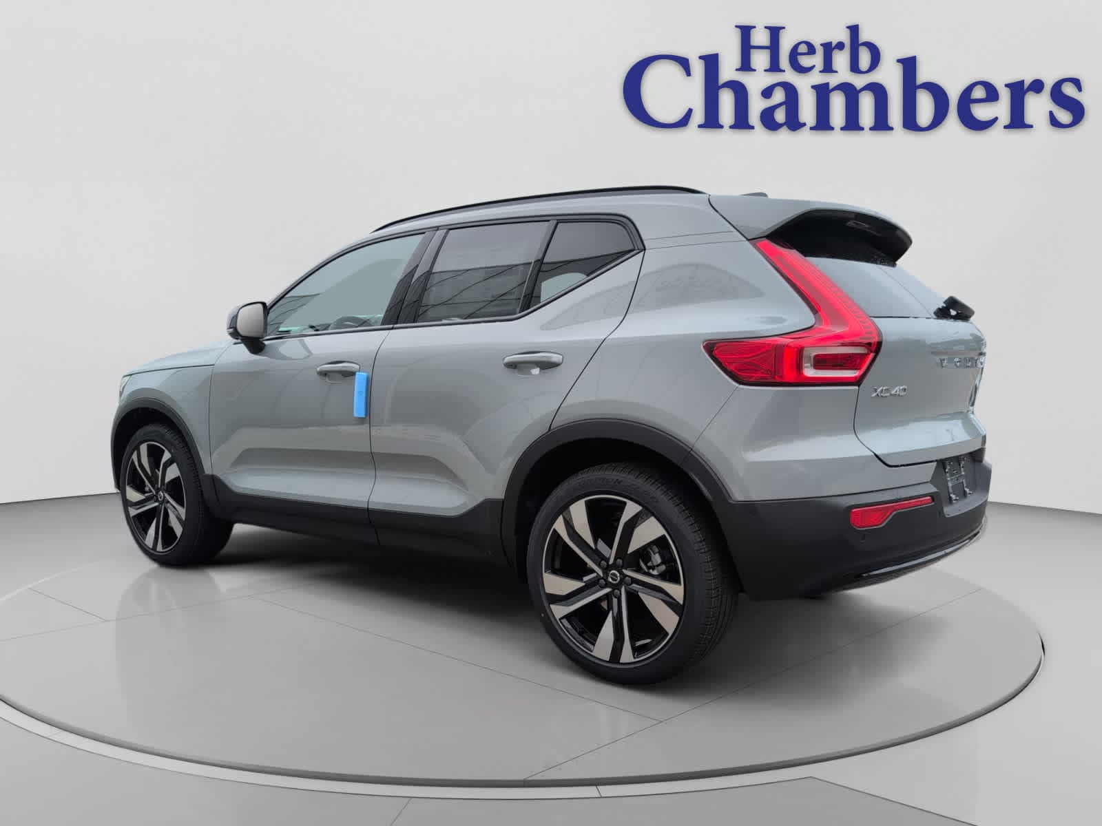 new 2026 Volvo XC40 car, priced at $53,525
