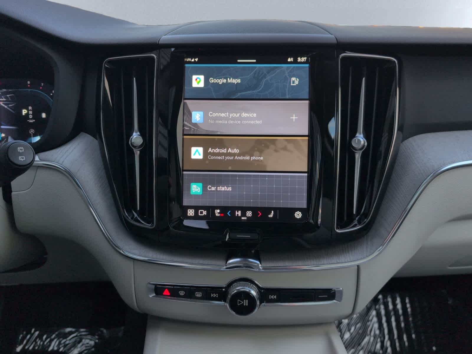 used 2024 Volvo XC60 car, priced at $33,998