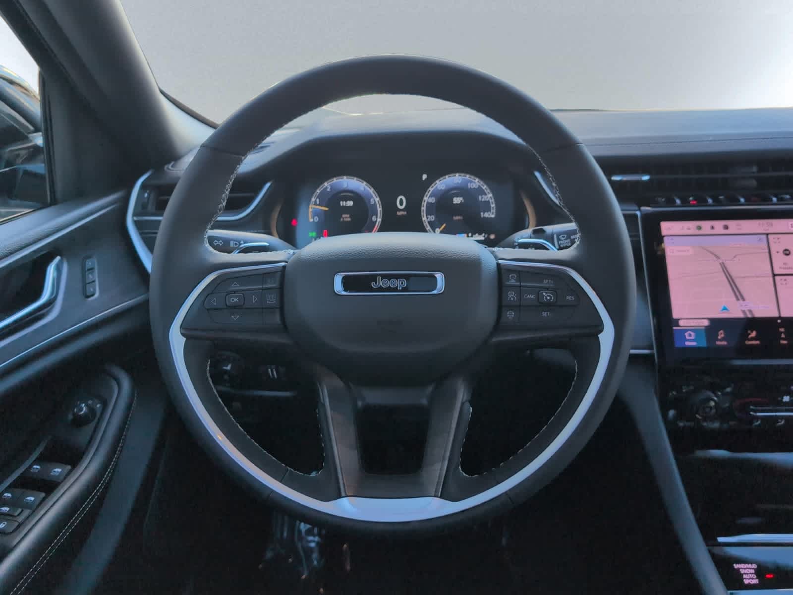 used 2025 Jeep Grand Cherokee car, priced at $38,998