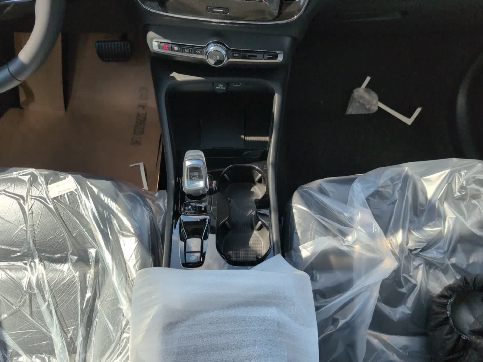 new 2026 Volvo XC40 car, priced at $50,035
