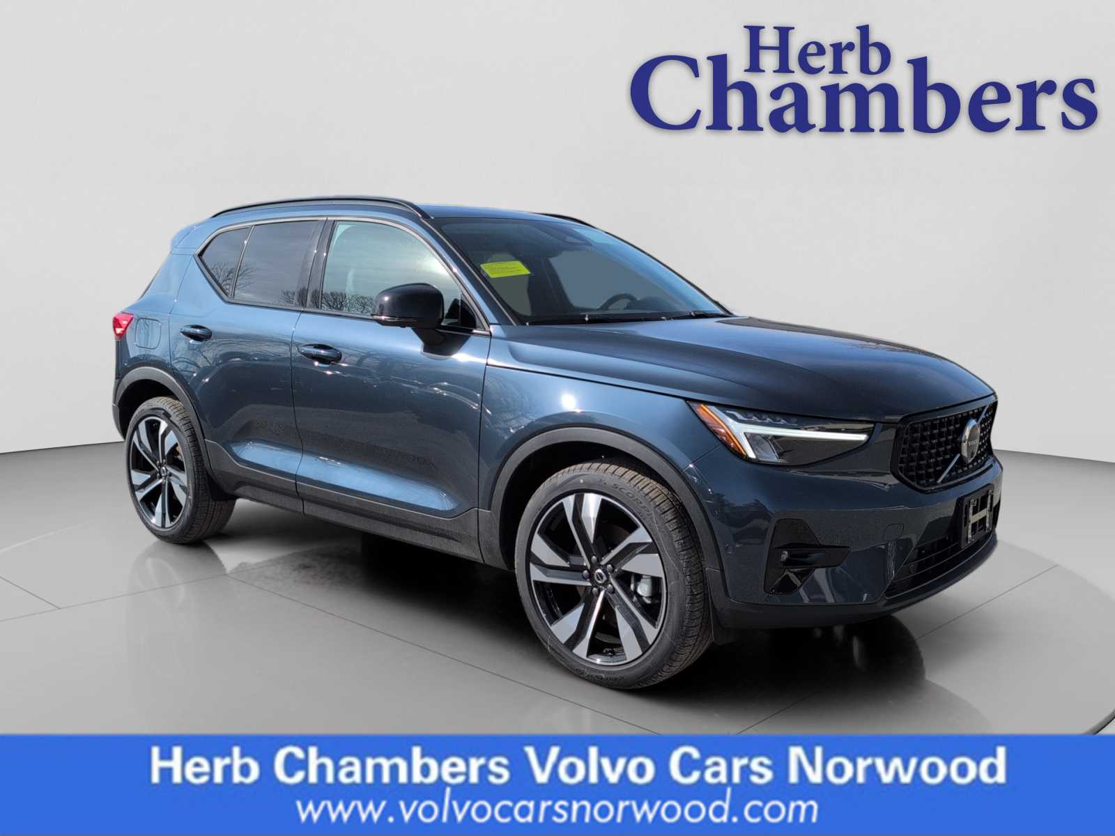 new 2026 Volvo XC40 car, priced at $51,960