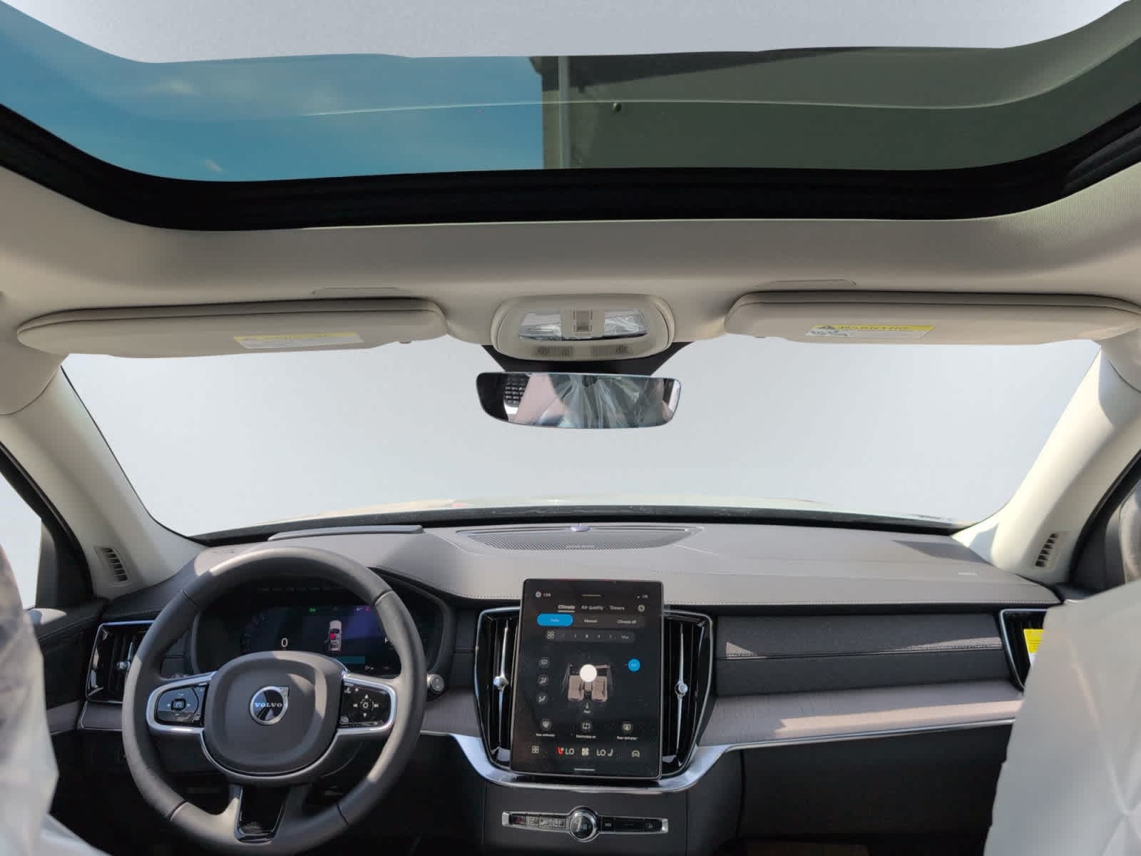 new 2026 Volvo XC90 car, priced at $75,270
