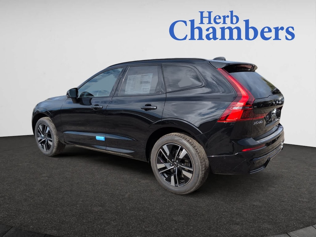 New 2026 Volvo XC60 B5 Plus SUV