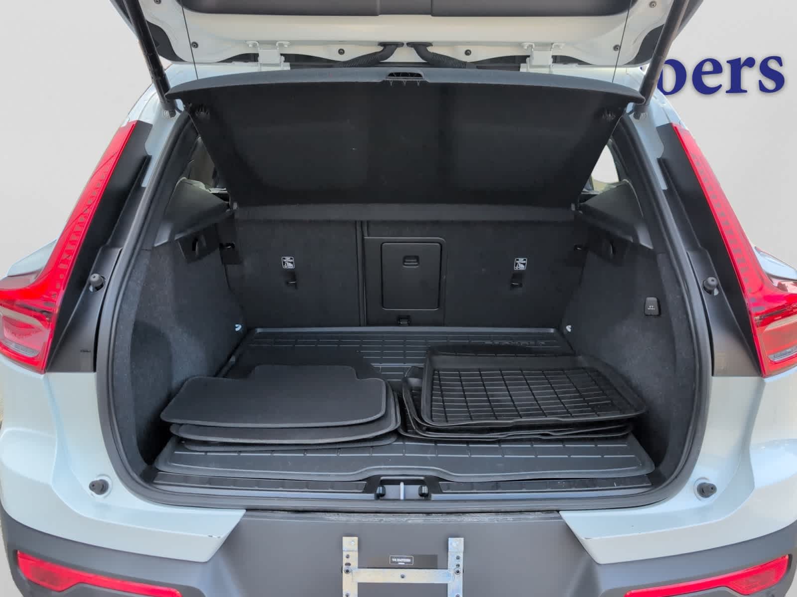 used 2023 Volvo XC40 car, priced at $29,998