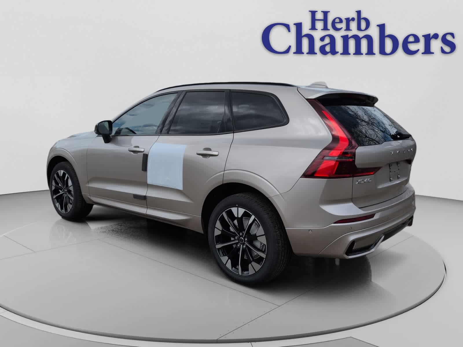 new 2026 Volvo XC60 car, priced at $58,935