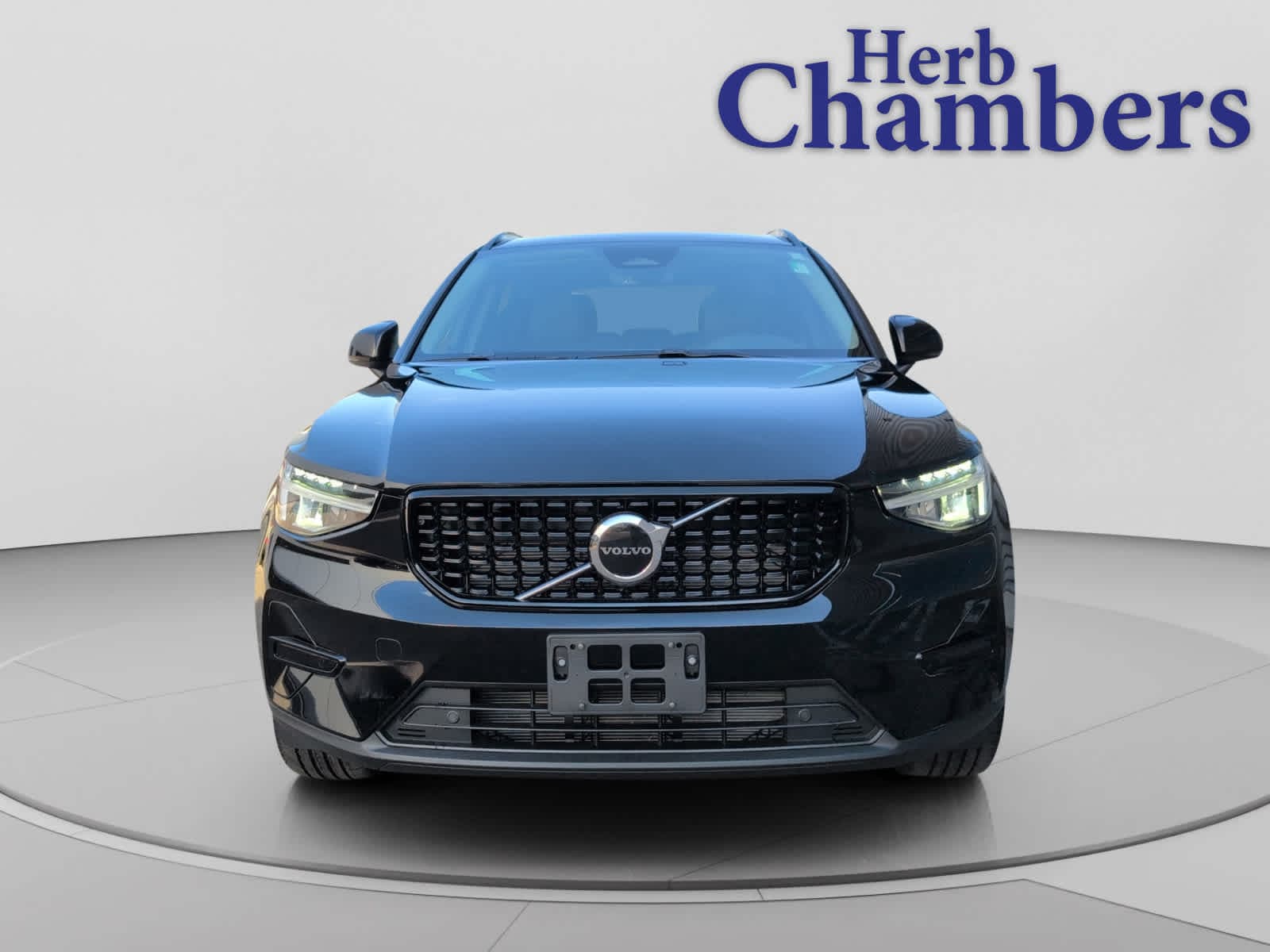 used 2024 Volvo XC40 car, priced at $31,998